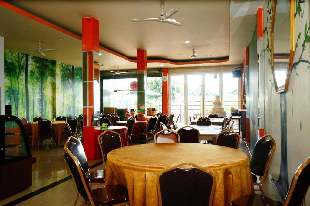 Grand Vella Hotel Pangkal Pinang Exterior photo